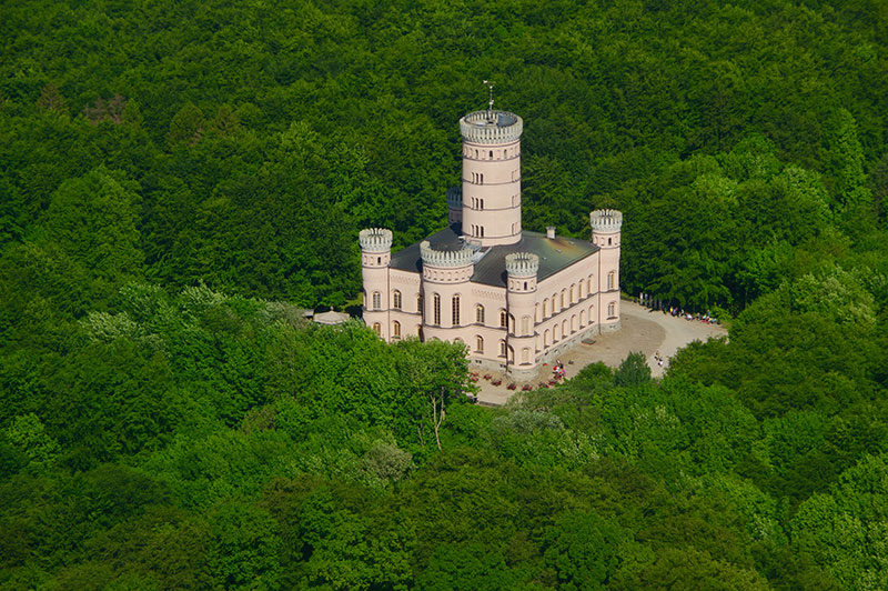 Umgebung_Burg-Luftbild.jpg